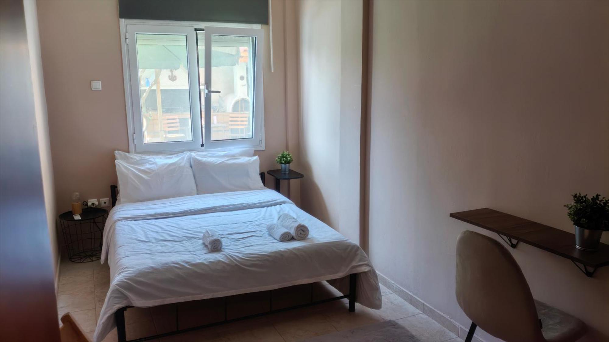 Airport Friendly House 1 Apartment Artemida  Bagian luar foto