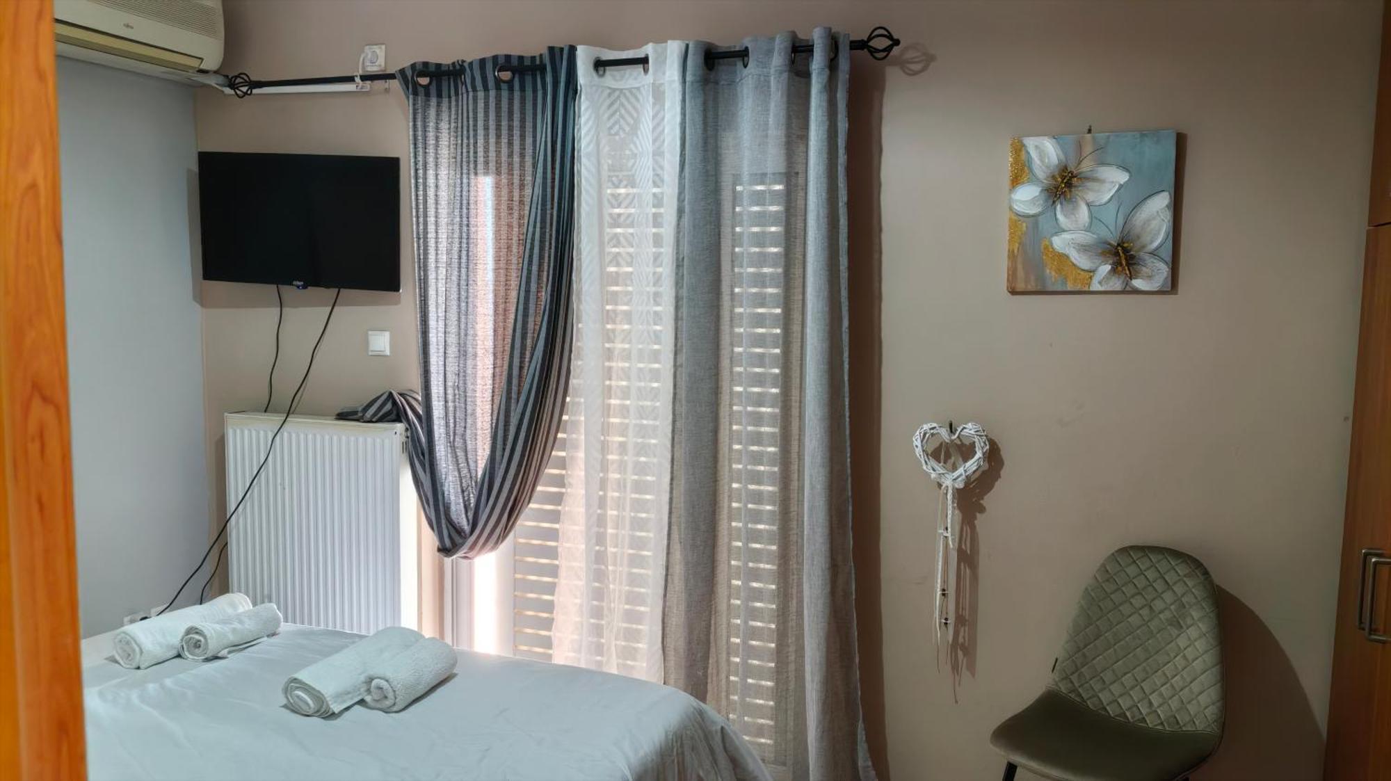 Airport Friendly House 1 Apartment Artemida  Bagian luar foto